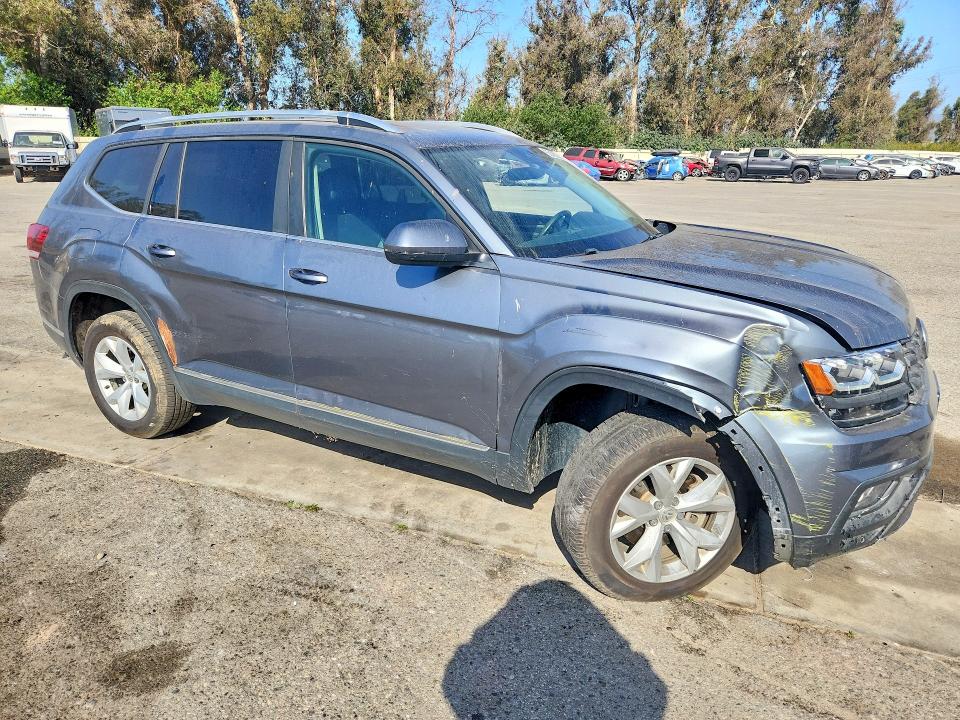 Продажа на аукционе авто 2018 Volkswagen Atlas, vin: 1V2MR2CA4JC537685, номер лота: 55420256