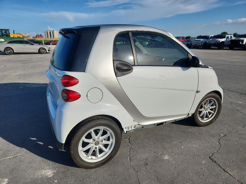 Продажа на аукционе авто 2013 Smart Fortwo, vin: WMEEJ3BA5DK659973, номер лота: 58621546