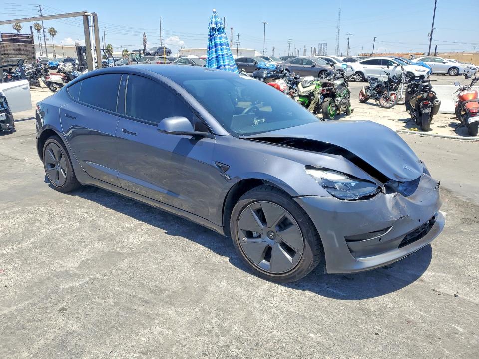 Продажа на аукционе авто 2022 Tesla Model 3, vin: 5YJ3E1EB8NF333411, номер лота: 57222566