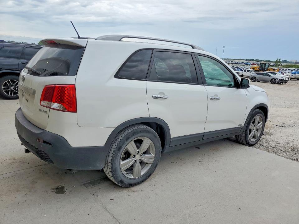 2013 Kia Sorento მანქანა იყიდება აუქციონზე, vin: 5XYKUDA22DG342344, აუქციონის ნომერი: 55738266