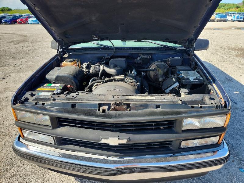 1997 Chevrolet Suburban მანქანა იყიდება აუქციონზე, vin: 1GNEC16R9VJ370719, აუქციონის ნომერი: 58070926