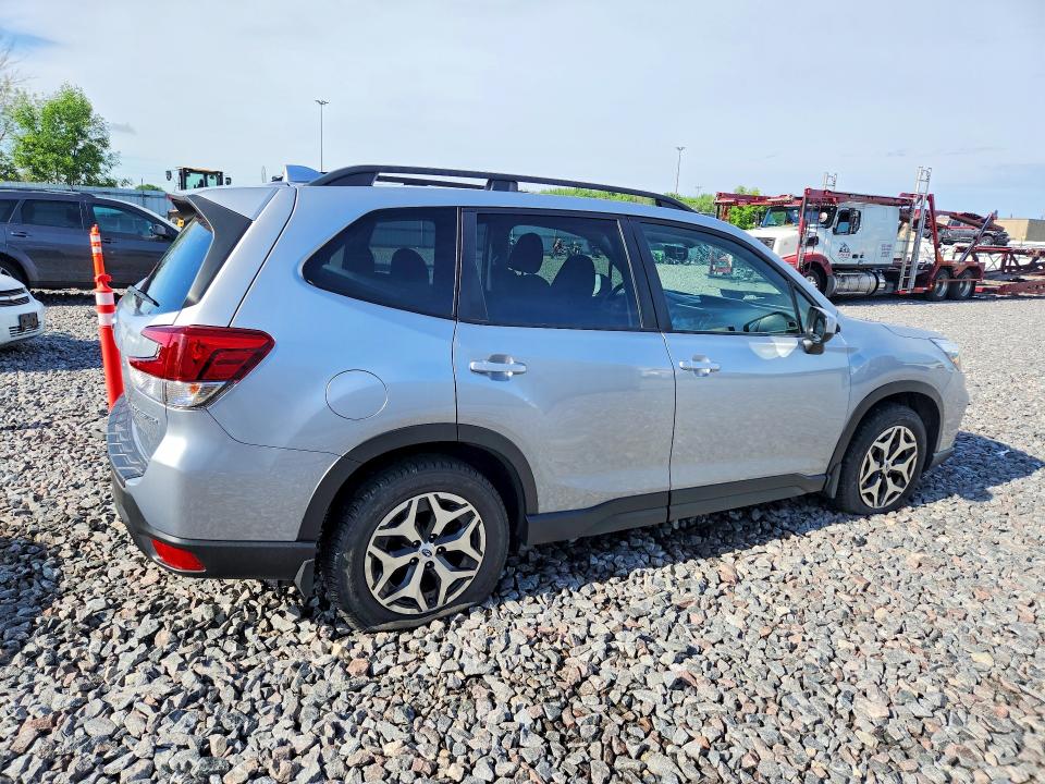 56731726 :رقم المزاد ، JF2SKAECXKH470618 vin ، 2019 Subaru Forester مزاد بيع