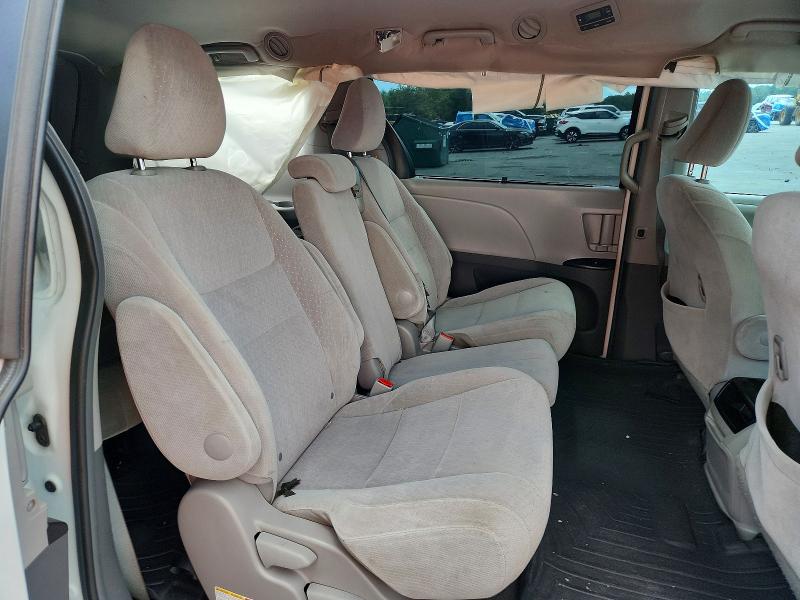 55679336 :رقم المزاد ، 5TDKK3DC7GS726955 vin ، 2016 Toyota Sienna مزاد بيع