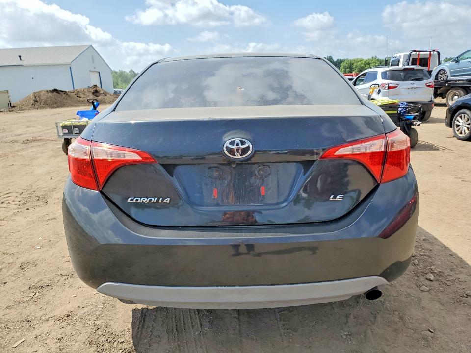 2018 Toyota Corolla მანქანა იყიდება აუქციონზე, vin: 5YFBURHEXJP812446, აუქციონის ნომერი: 59260256