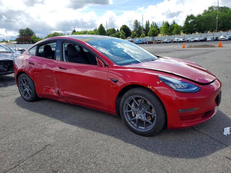 56634256 :رقم المزاد ، 5YJ3E1EA4JF040980 vin ، 2018 Tesla Model 3 مزاد بيع