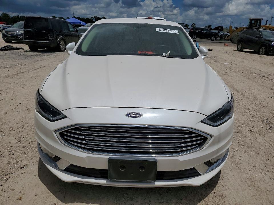 57353606 :رقم المزاد ، 3FA6P0HD5HR228560 vin ، 2017 Ford Fusion مزاد بيع