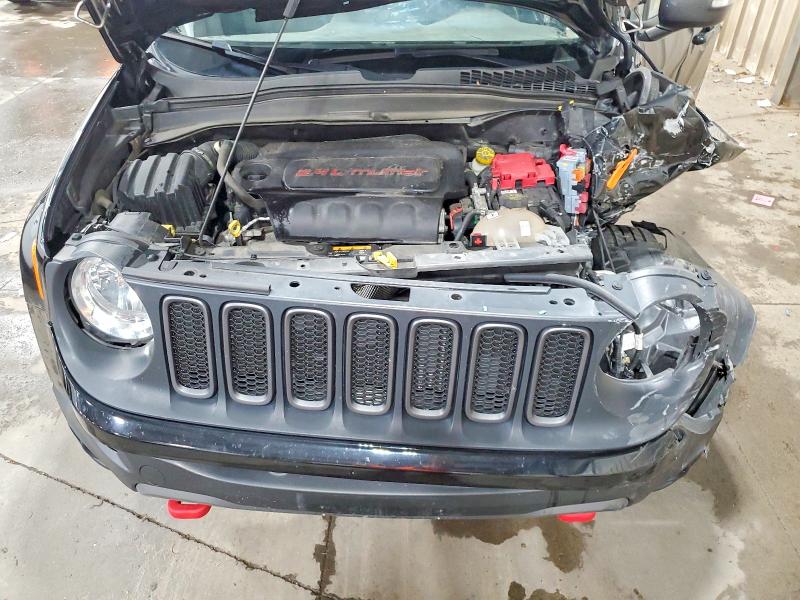 57228486 :رقم المزاد ، ZACCJBCB7JPH37274 vin ، 2018 Jeep Renegade مزاد بيع