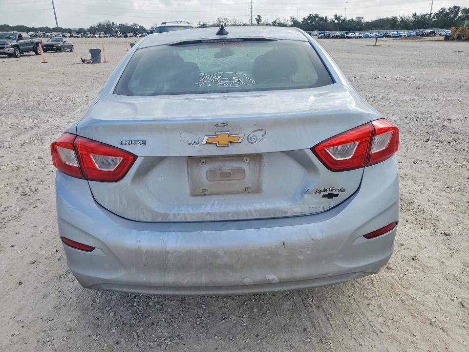 Продаж на аукціоні авто 2018 Chevrolet Cruze, vin: 1G1BC5SM3J7152403, номер лоту: 58970376