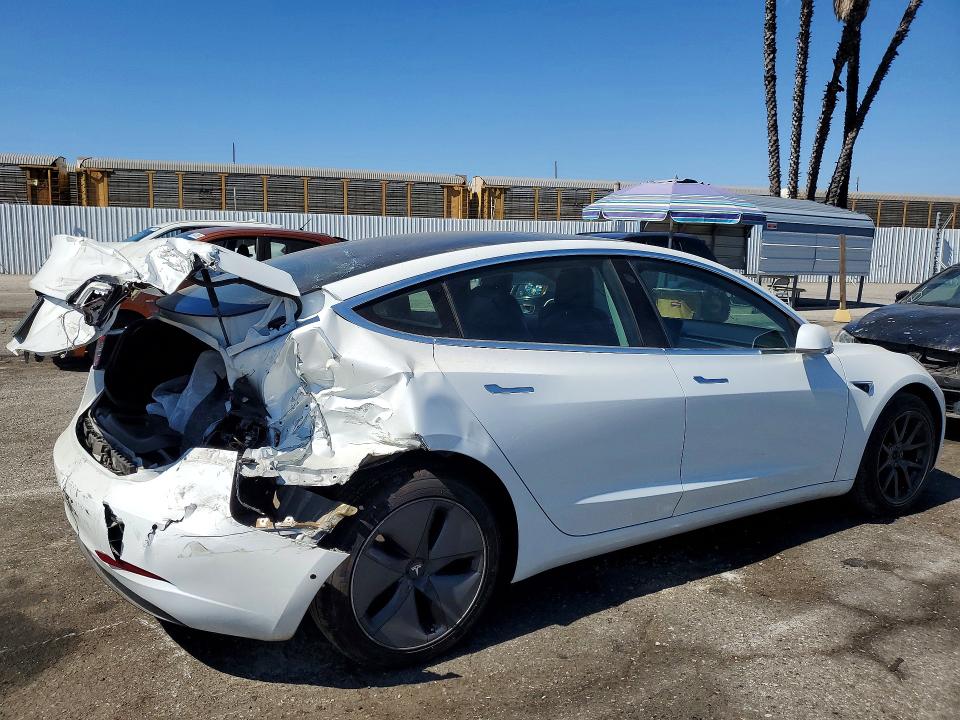2019 Tesla Model 3 მანქანა იყიდება აუქციონზე, vin: 5YJ3E1EA2KF482450, აუქციონის ნომერი: 55583136