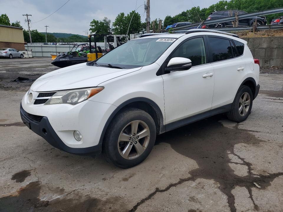 56763026 :رقم المزاد ، JTMRFREV9FJ047030 vin ، 2015 Toyota Rav4 مزاد بيع