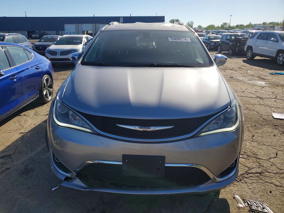 55698716 :رقم المزاد ، 2C4RC1GG2JR232856 vin ، 2018 Chrysler Pacifica مزاد بيع