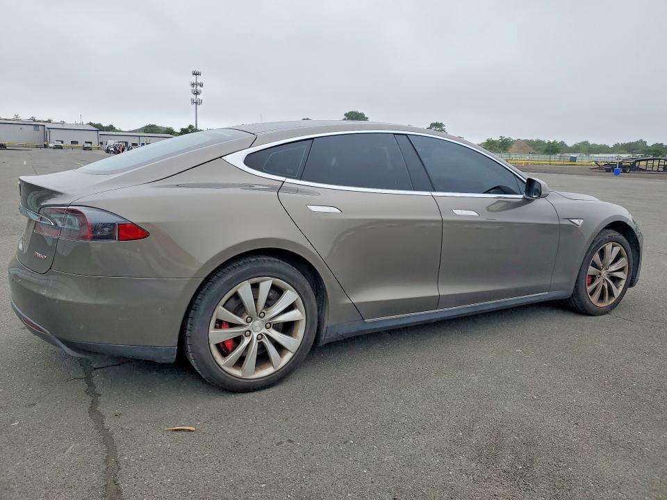 Продажа на аукционе авто 2015 Tesla Model S, vin: 5YJSA1H47FF097176, номер лота: 58096536