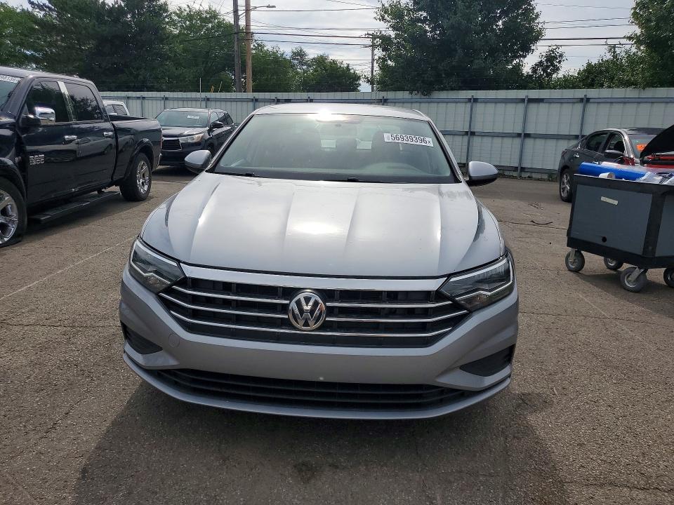 Продажа на аукционе авто 2019 Volkswagen Jetta, vin: 3VWC57BU0KM231114, номер лота: 56939396