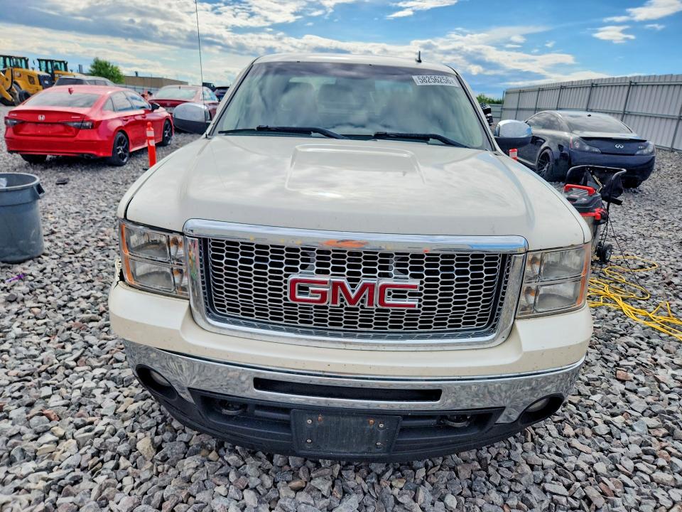 58256256 :رقم المزاد ، 3GTP2VE3XBG325388 vin ، 2011 Gmc Sierra مزاد بيع