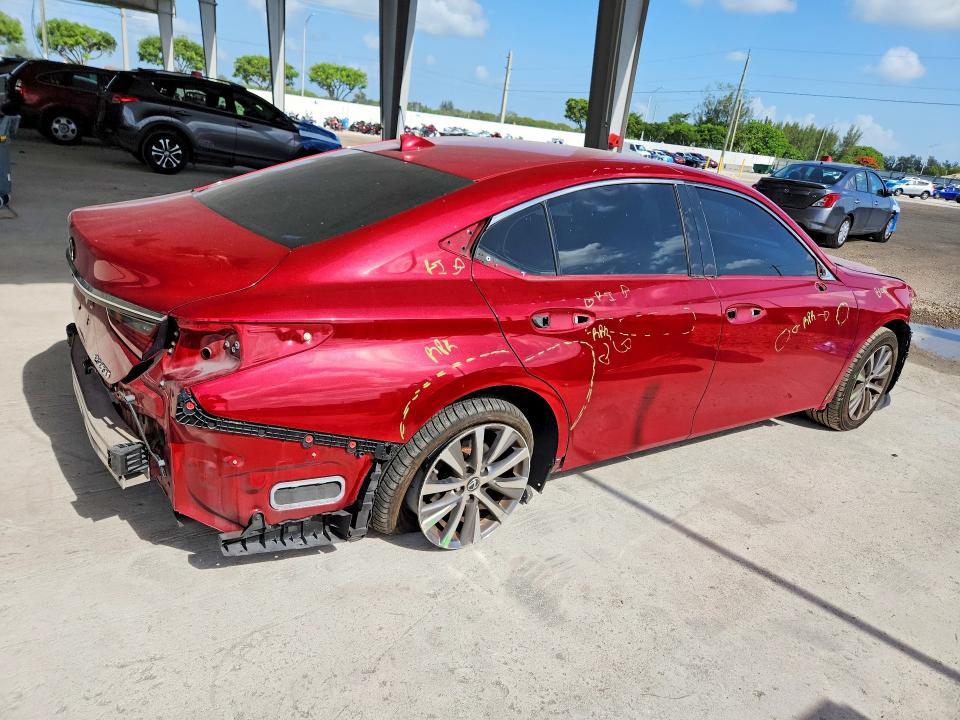 58562456 :رقم المزاد ، 58ACZ1B16MU096735 vin ، 2021 Lexus Es 350 مزاد بيع