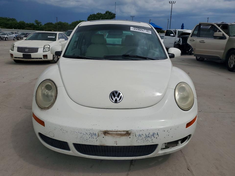 55905716 :رقم المزاد ، 3VWFW31C88M517345 vin ، 2008 Volkswagen New Beetle مزاد بيع