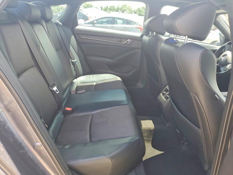 Продаж на аукціоні авто 2018 Honda Accord, vin: 1HGCV2F3XJA009832, номер лоту: 57908326