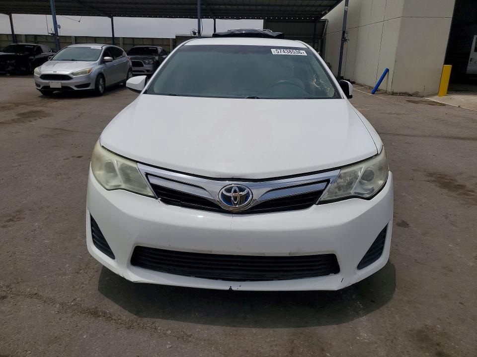 2014 Toyota Camry Hybrid მანქანა იყიდება აუქციონზე, vin: 4T1BD1FK4EU108483, აუქციონის ნომერი: 57438536