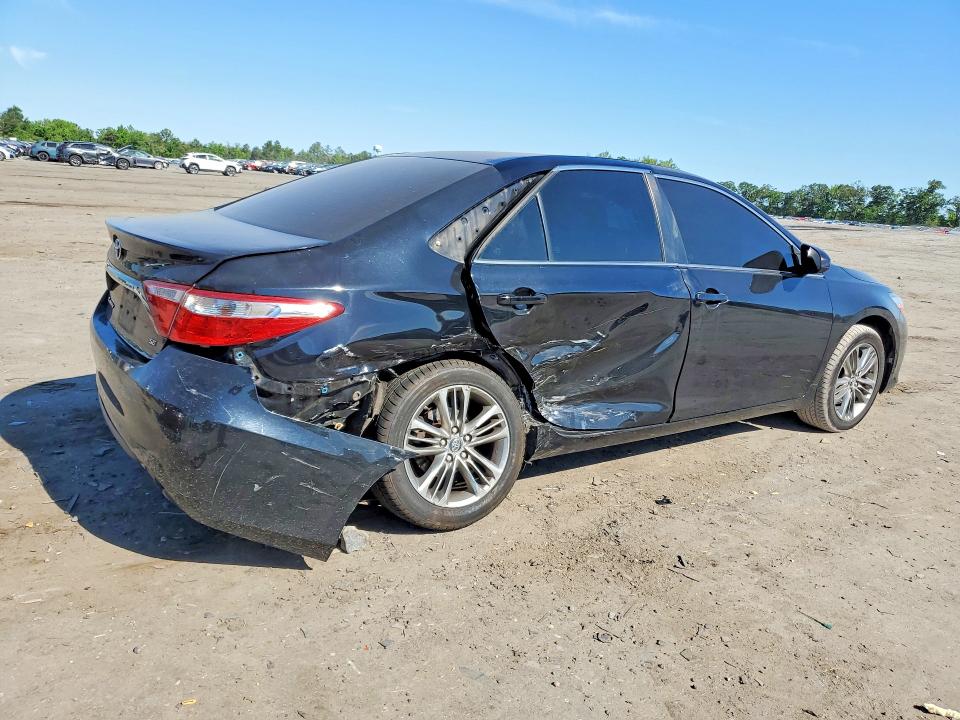 55733046 :رقم المزاد ، 4T1BF1FK0HU289211 vin ، 2017 Toyota Camry مزاد بيع
