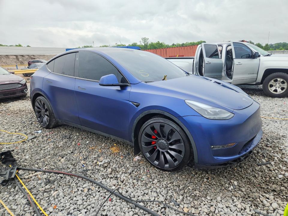 55327986 :رقم المزاد ، 7SAYGDEF9RF048729 vin ، 2024 Tesla Model Y مزاد بيع