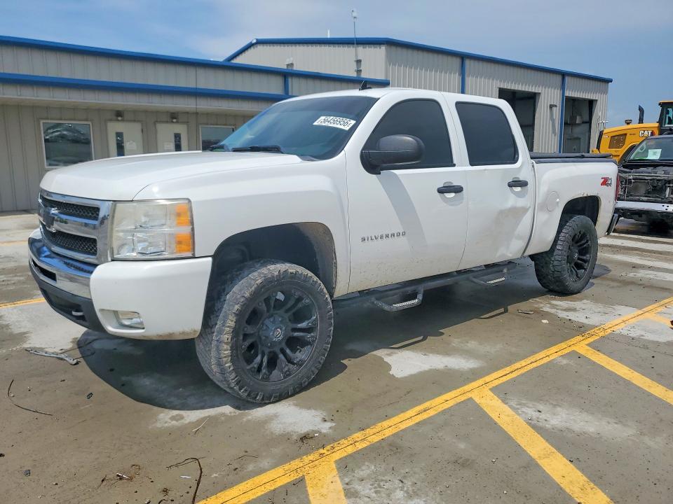 56456956 :رقم المزاد ، 3GCPKSE3XBG149098 vin ، 2011 Chevrolet Silverado مزاد بيع