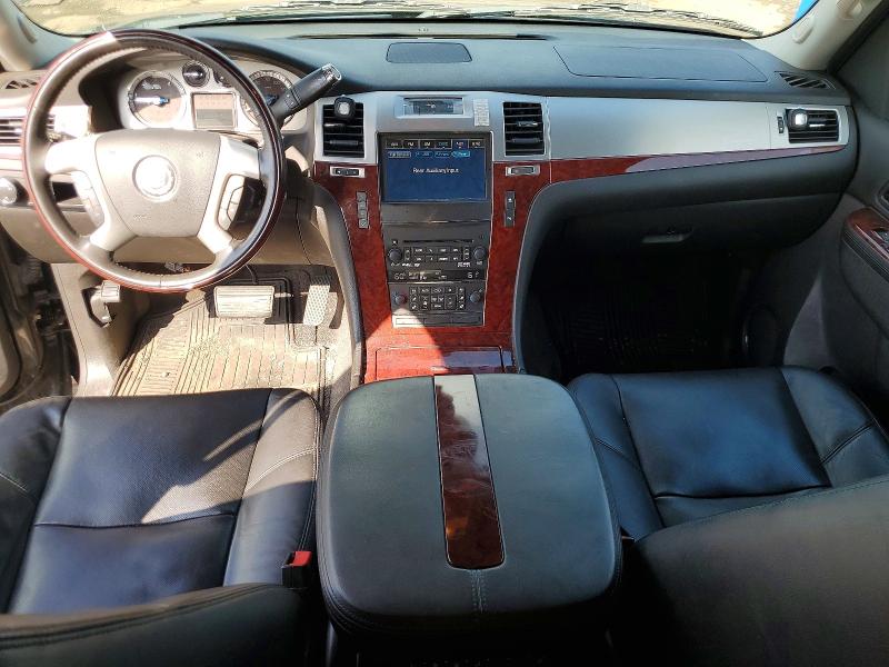 2011 Cadillac Escalade მანქანა იყიდება აუქციონზე, vin: 1GYS4BEFXBR337628, აუქციონის ნომერი: 56569956