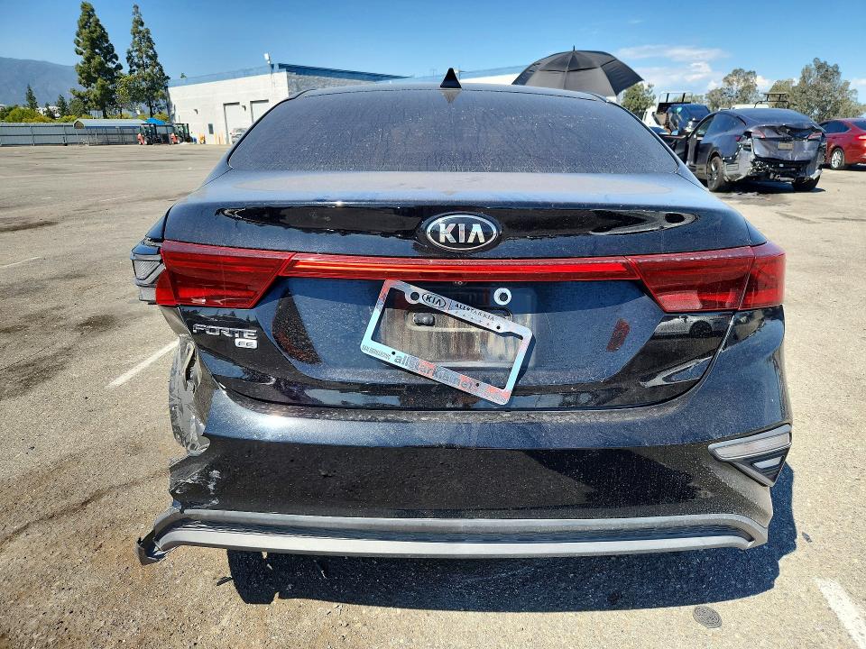 2020 Kia Forte მანქანა იყიდება აუქციონზე, vin: 3KPF24AD9LE173234, აუქციონის ნომერი: 57472426