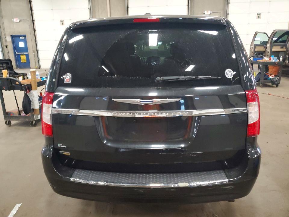 2015 Chrysler Town & Country მანქანა იყიდება აუქციონზე, vin: 2C4RC1BG9FR707207, აუქციონის ნომერი: 56154446