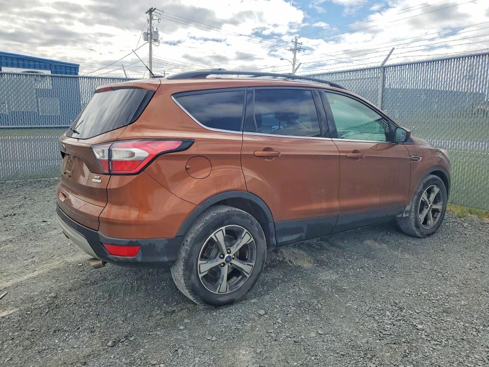 Продажа на аукционе авто 2017 Ford Escape, vin: 1FMCU0GD1HUB54646, номер лота: 58026286