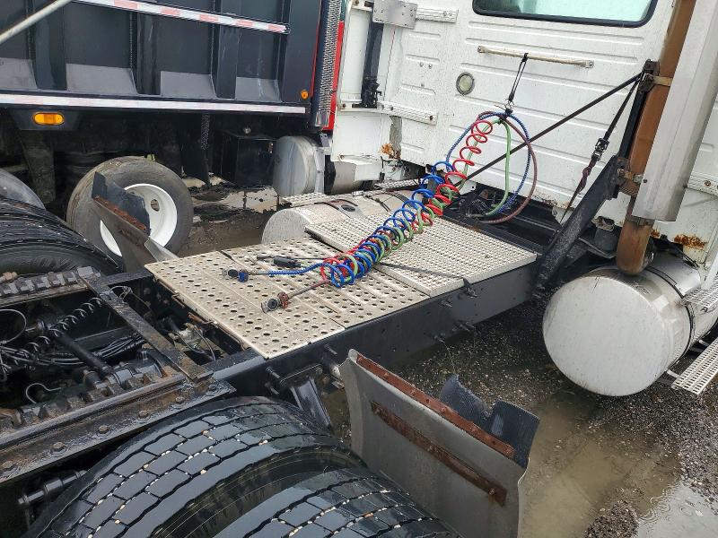 2007 Volvo Vnl მანქანა იყიდება აუქციონზე, vin: 4V4NC9GHX7N423781, აუქციონის ნომერი: 57200986