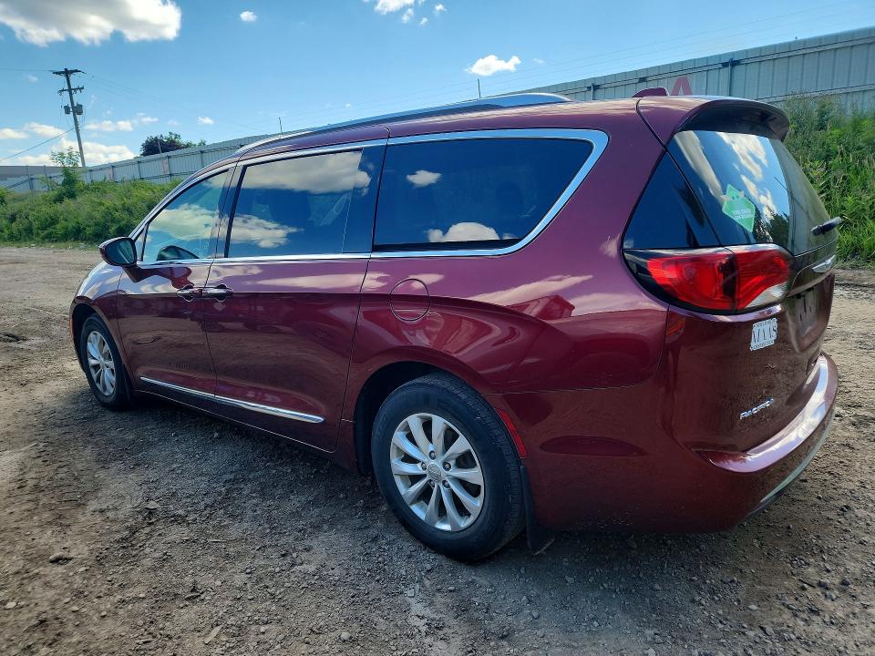 58393066 :رقم المزاد ، 2C4RC1BG7JR233556 vin ، 2018 Chrysler Pacifica مزاد بيع