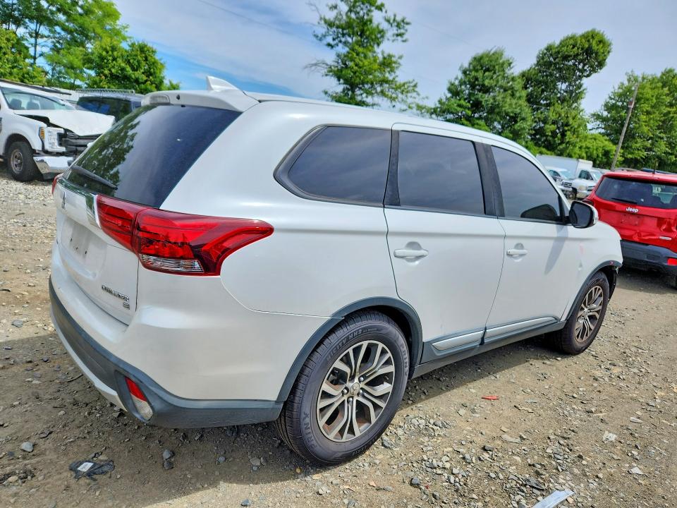 Продажа на аукционе авто 2017 Mitsubishi Outlander, vin: JA4AZ3A39HZ023475, номер лота: 57738376