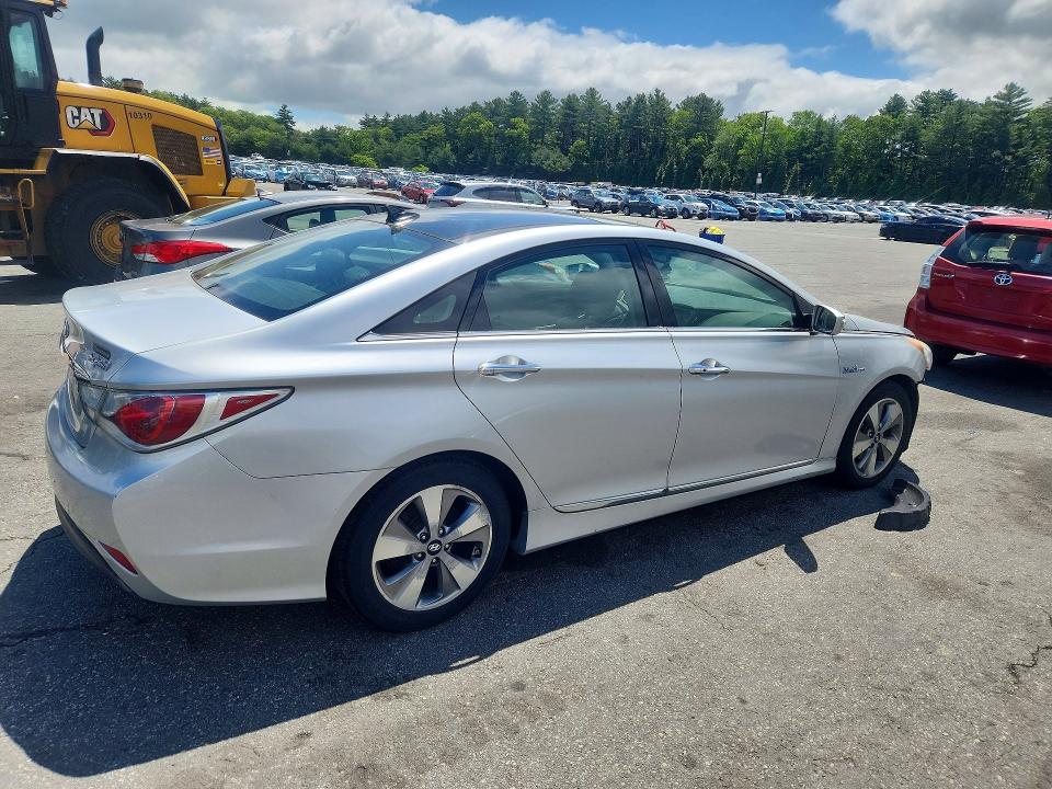 2011 Hyundai Sonata მანქანა იყიდება აუქციონზე, vin: KMHEC4A40BA018433, აუქციონის ნომერი: 55365986