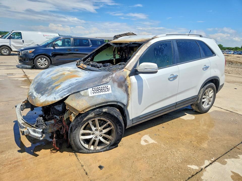 55956926 :رقم المزاد ، 5XYKT4A66EG495686 vin ، 2014 Kia Sorento مزاد بيع