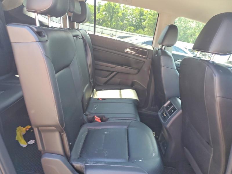 58073866 :رقم المزاد ، 1V2DR2CA3JC555501 vin ، 2018 Volkswagen Atlas مزاد بيع