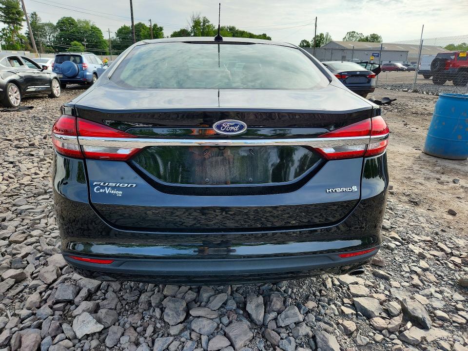 56004396 :رقم المزاد ، 3FA6P0UUXJR101055 vin ، 2018 Ford Fusion مزاد بيع