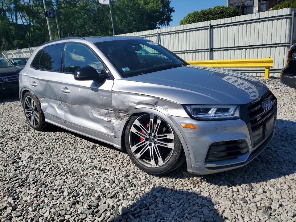 55545366 :رقم المزاد ، WA1B4AFY3L2064374 vin ، 2020 Audi Sq5 مزاد بيع