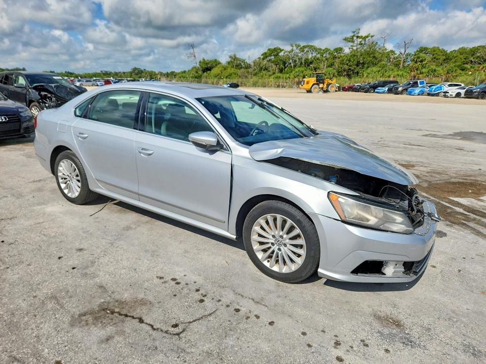 Продаж на аукціоні авто 2017 Volkswagen Passat, vin: 1VWBT7A30HC072874, номер лоту: 57144446