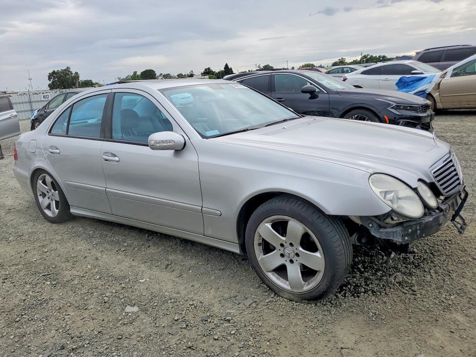 2004 Mercedes-benz E მანქანა იყიდება აუქციონზე, vin: WDBUF65J44A500553, აუქციონის ნომერი: 56461726