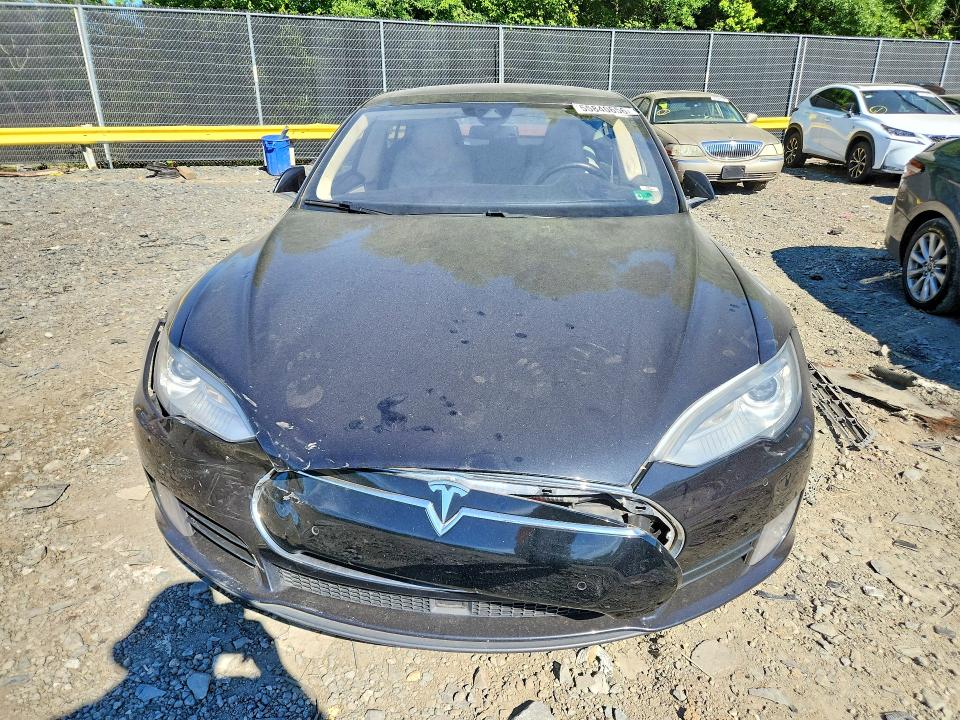 Продажа на аукционе авто 2015 Tesla Model S, vin: 5YJSA1H26FF096728, номер лота: 55840656