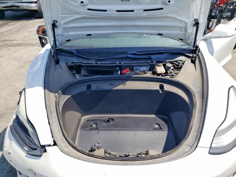 2020 Tesla Model 3 მანქანა იყიდება აუქციონზე, vin: 5YJ3E1EC2LF624413, აუქციონის ნომერი: 55651646