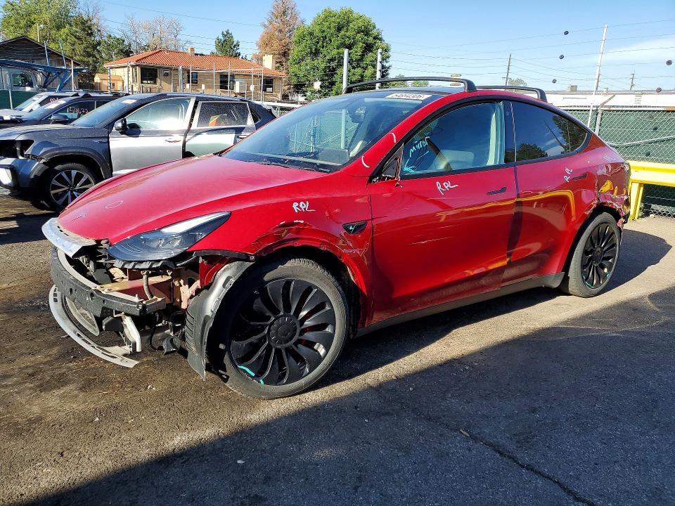 54694306 :رقم المزاد ، 7SAYGDEF6NF523988 vin ، 2022 Tesla Model Y مزاد بيع