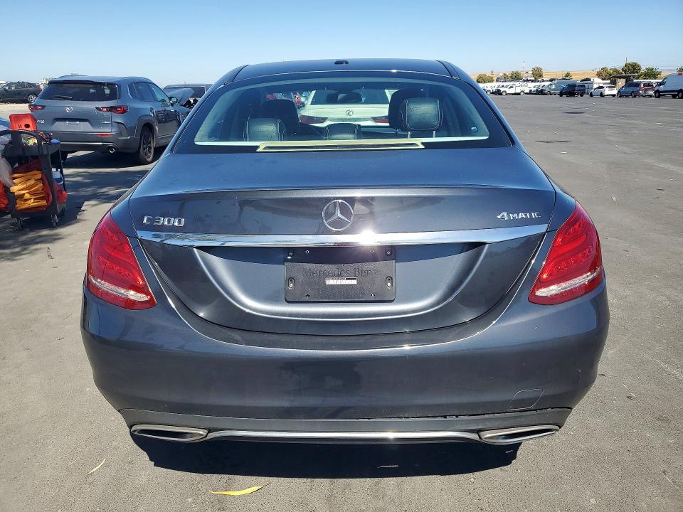 2015 Mercedes-benz C მანქანა იყიდება აუქციონზე, vin: 55SWF4KB2FU026039, აუქციონის ნომერი: 73340345