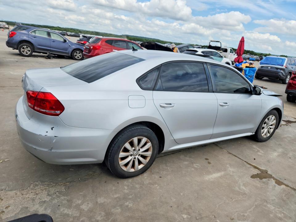 57070906 :رقم المزاد ، 1VWAH7A30DC018563 vin ، 2013 Volkswagen Passat مزاد بيع
