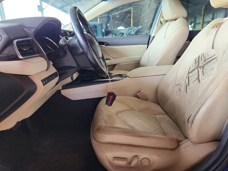 57392926 :رقم المزاد ، 4T1B21HK8JU507569 vin ، 2018 Toyota Camry Hybrid مزاد بيع