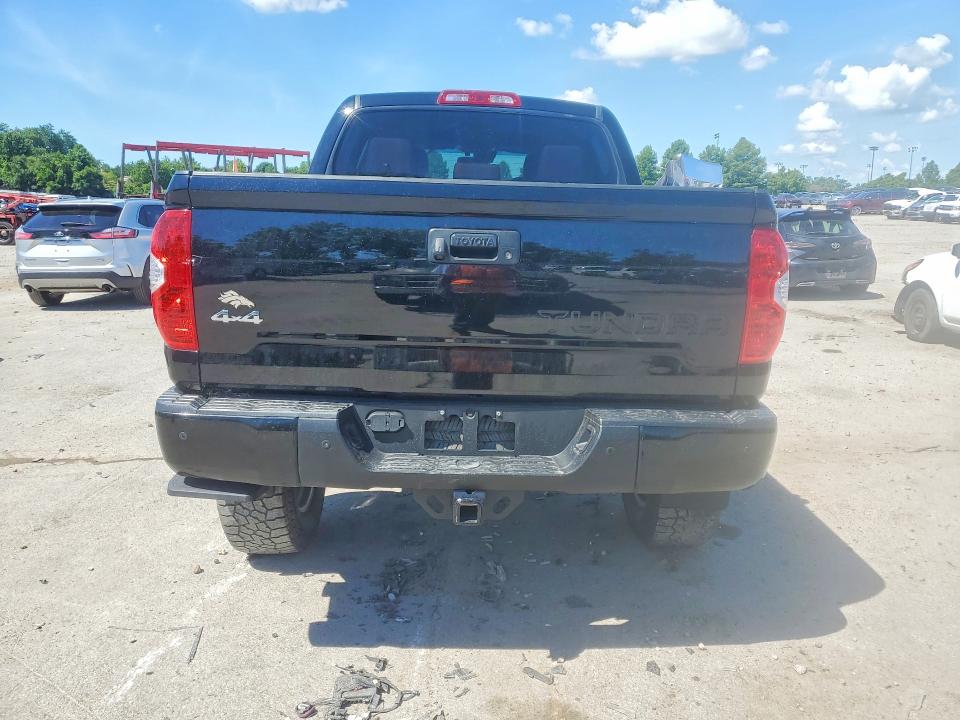 57907856 :رقم المزاد ، 5TFAW5F1XJX683981 vin ، 2018 Toyota Tundra مزاد بيع