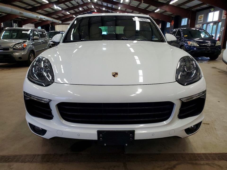 58078006 :رقم المزاد ، WP1AB2A22FLA57445 vin ، 2015 Porsche Cayenne مزاد بيع