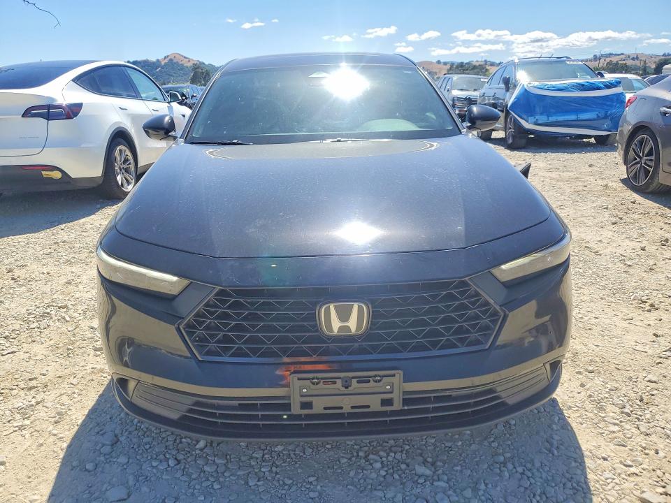 56113736 :رقم المزاد ، 1HGCY2F56RA070969 vin ، 2024 Honda Accord مزاد بيع