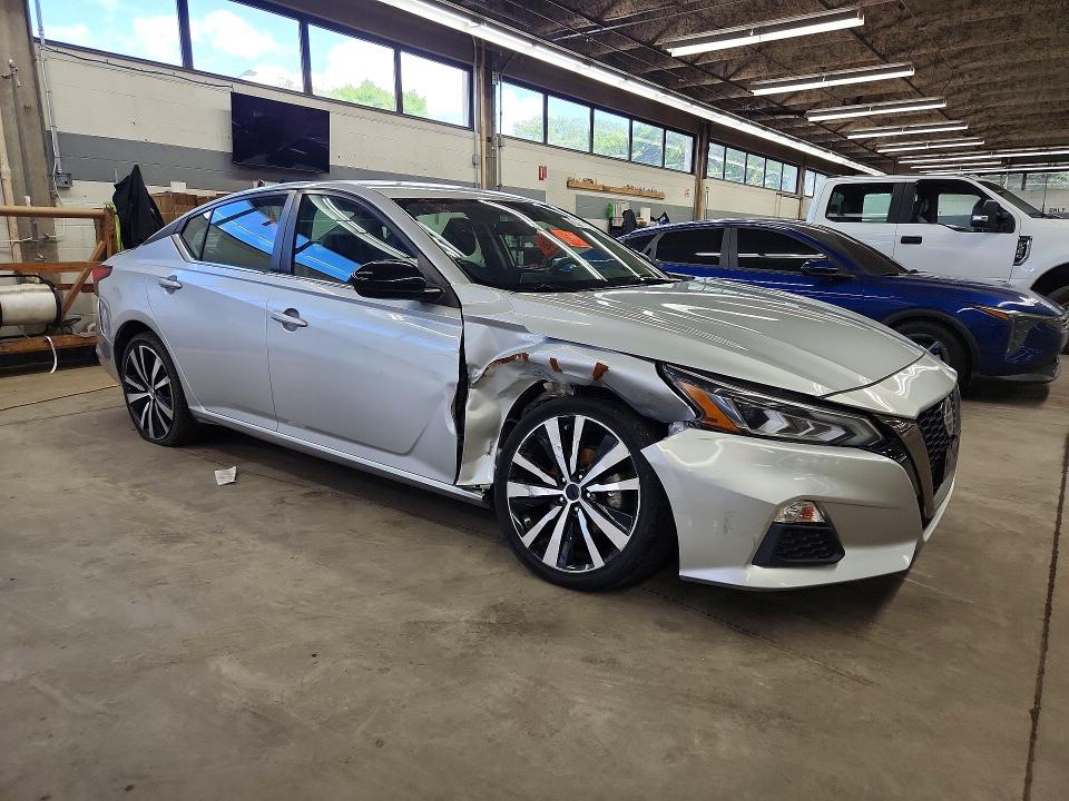 58704866 :رقم المزاد ، 1N4BL4CW7MN315108 vin ، 2021 Nissan Altima مزاد بيع