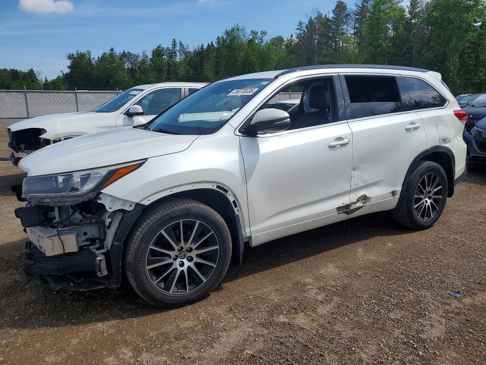 Продажа на аукционе авто 2017 Toyota Highlander, vin: 5TDJZRFHXHS443857, номер лота: 55070036